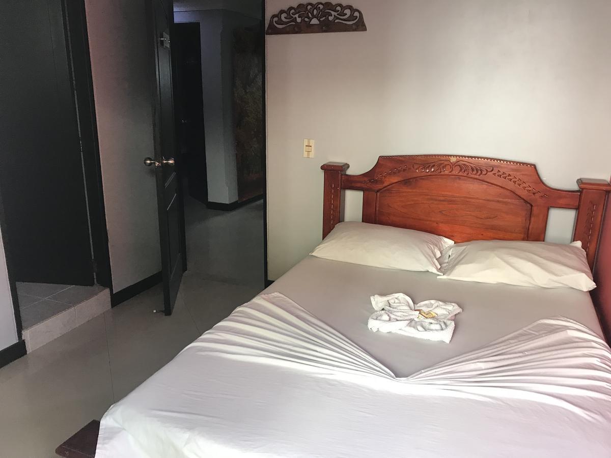 Hotel Calipso Marinilla Luaran gambar